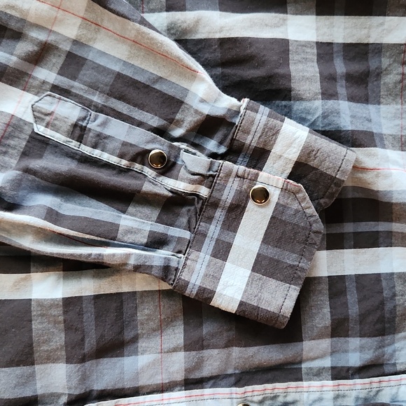 SQ Men's Button Down Shirt, XL, Black Pearlized Buttons, Ginghim on Cuff - Picture 4 of 8